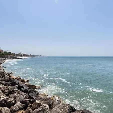 Monte Train Station - Seaside Διαμέρισμα